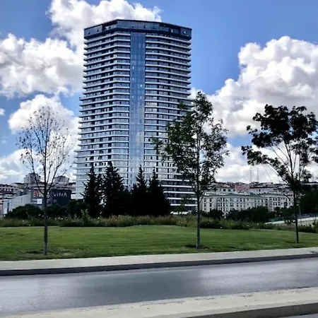 Apartament Luxury Flat, Amazing View. Gym & Parking