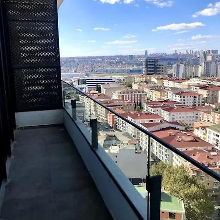 Luxury Flat, Amazing View. Gym & Parking * Stambuł