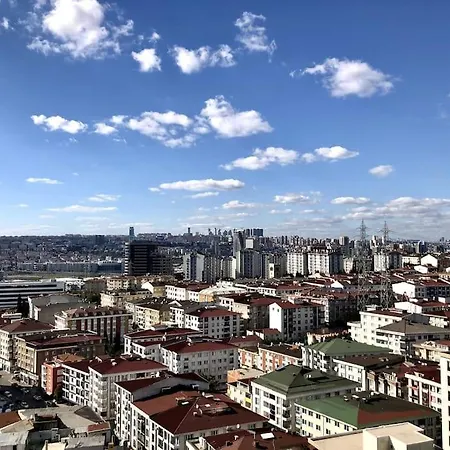 Luxury Flat, Amazing View. Gym & Parking * Stambuł